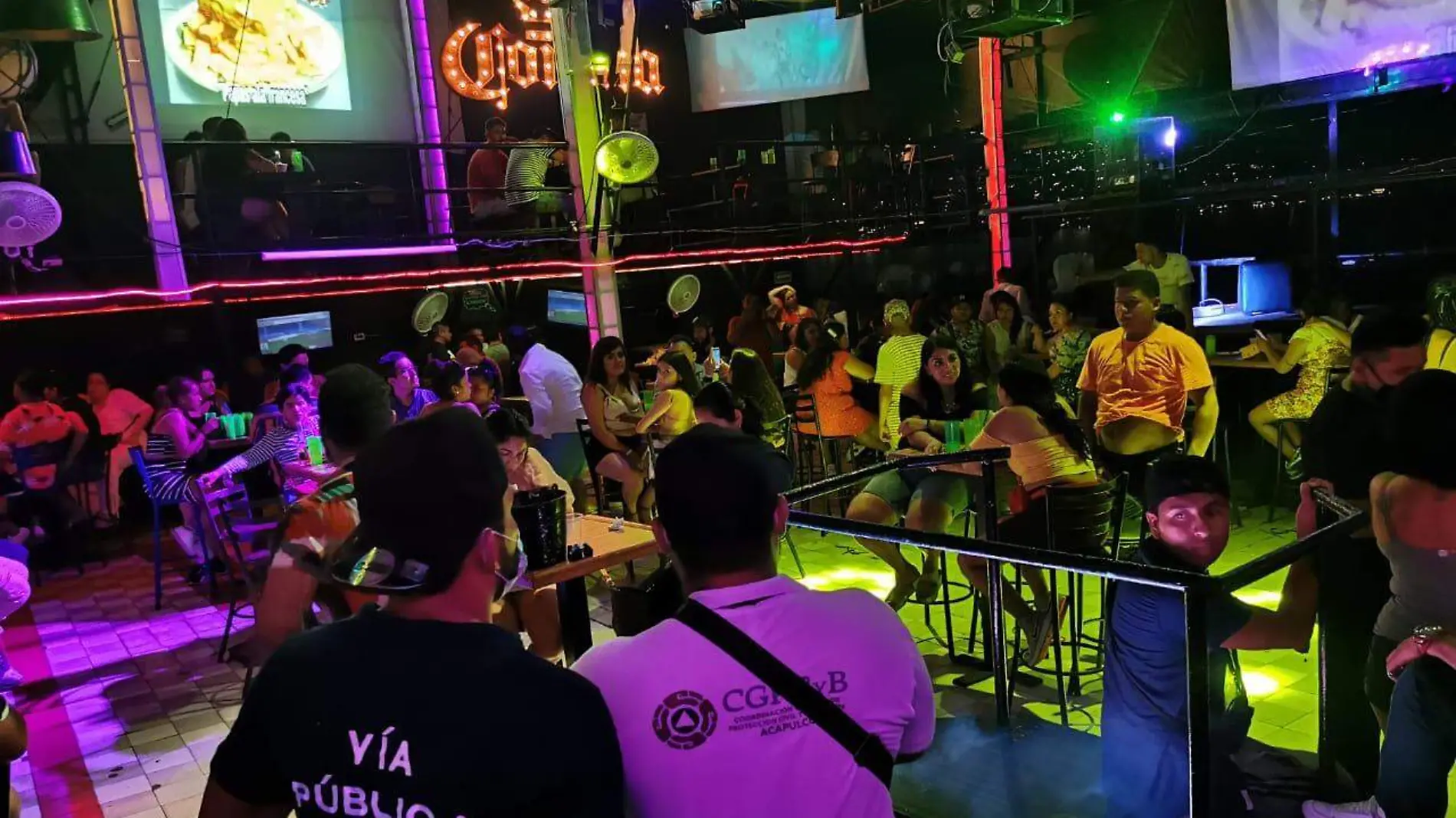 clausuran bar acapulco